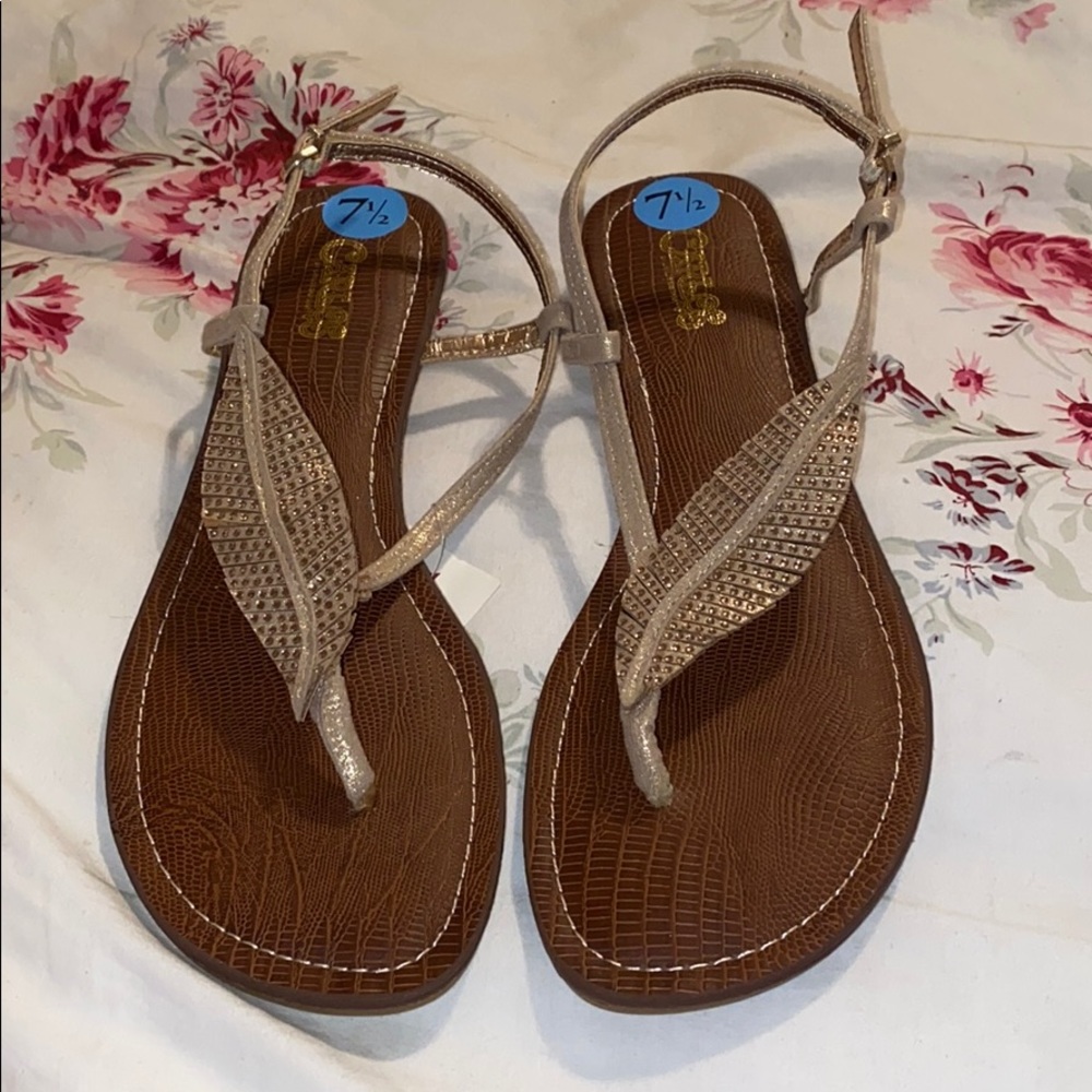 🌸NWT carlos santana gold sandals 🌸